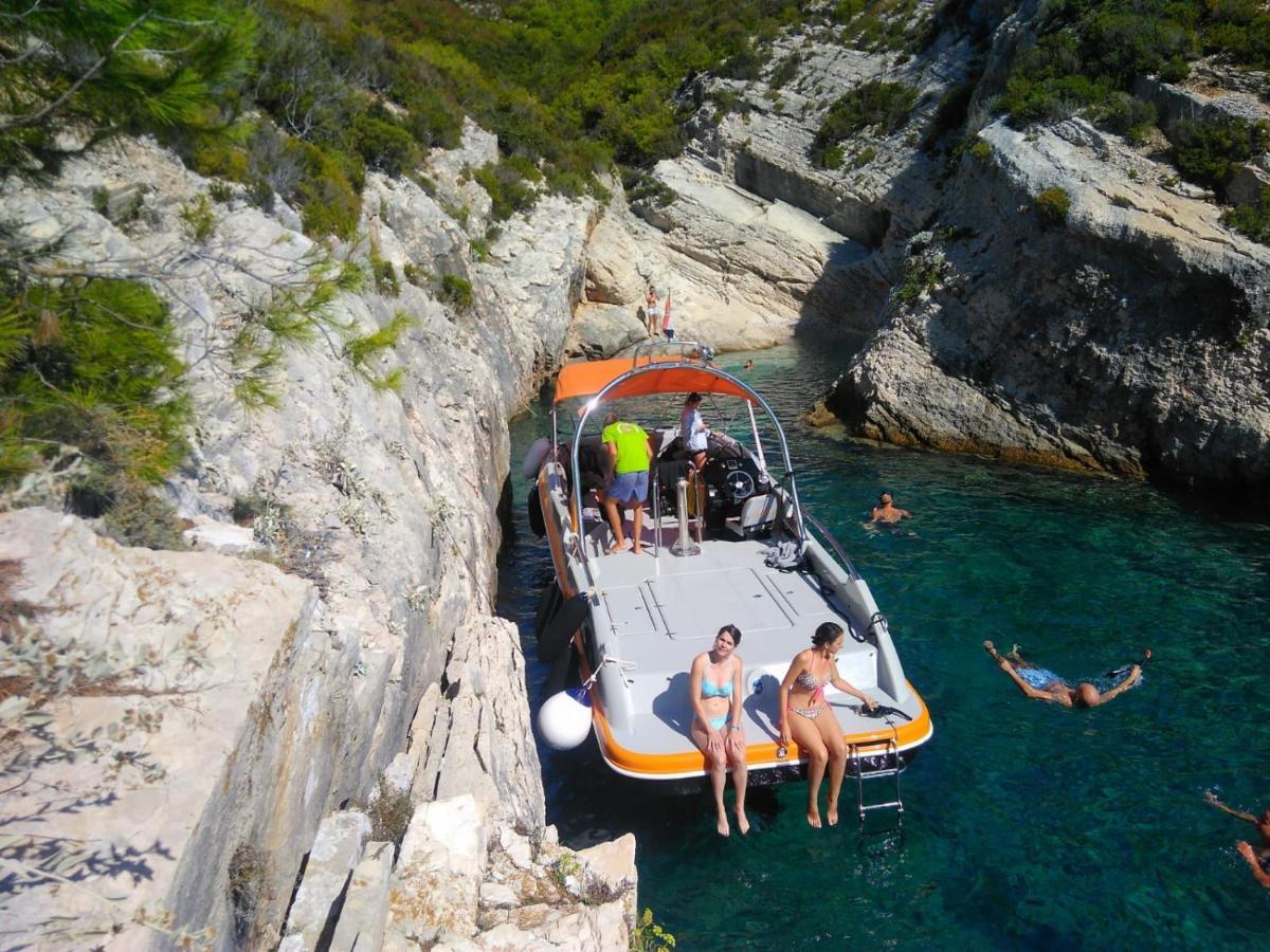 Camping Aloa Bol Kültér fotó